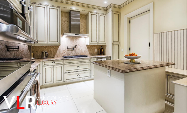 House in Surrey, BC - Photo 1