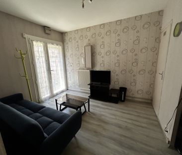 Location Appartement 2 pièces 37m² LE CREUSOT 71200 - Photo 2