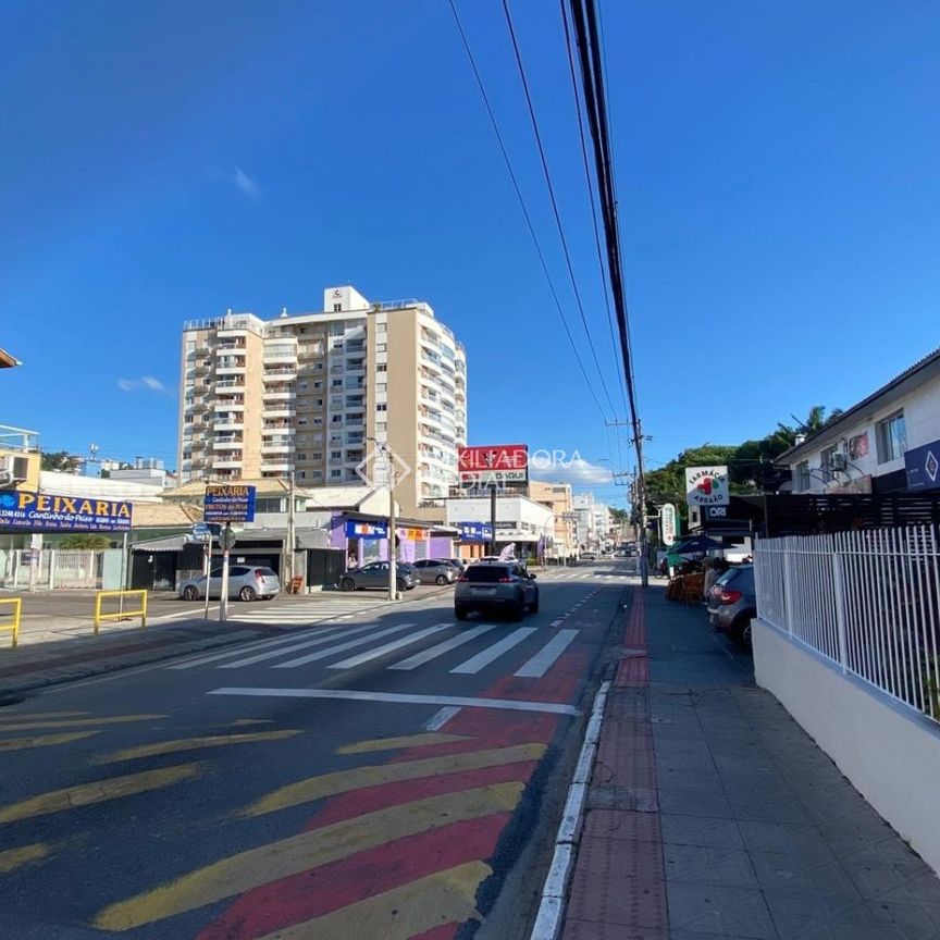Apartamento com 3 quartos e 65m² para alugar em Abraão, Florianópolis. - Foto 1