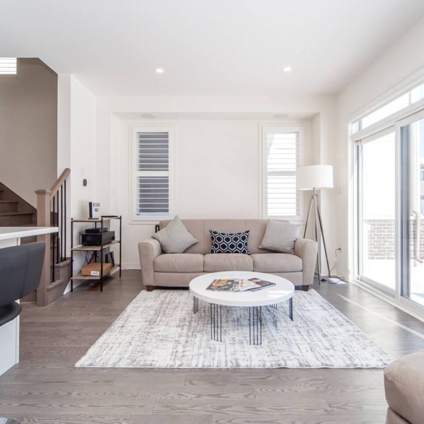 For Lease - 35 Cryderman Lane, Clarington, Ontario - Photo 1