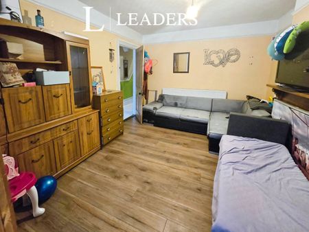 3 bedroom semi-detached to rent Colvile Road, Wisbech - Photo 4