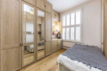 4 bedroom flat to rent - Photo 4