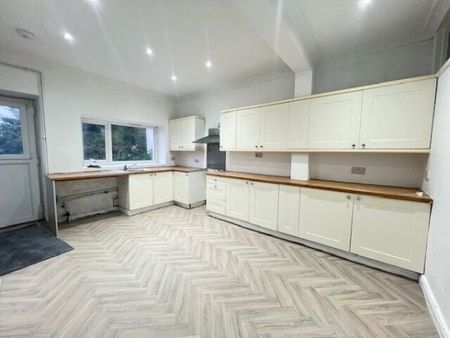 Cwmamman Road, Ammanford, SA18 - Photo 2