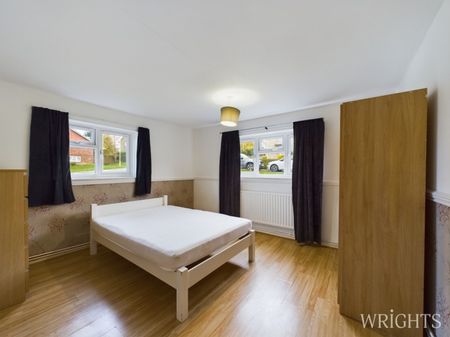 2 bedroom Ground Floor Flat - Haymeads, Welwyn Garden City - Photo 4