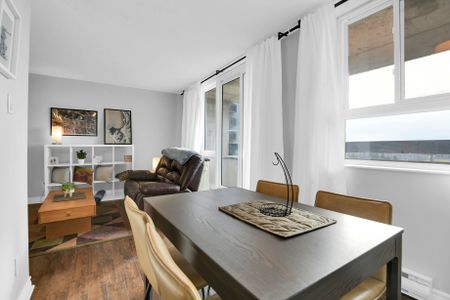 For Lease - 2000 Jasmine Crescent Unit# 811, Beacon Hill North - South and Area, Ontario - Photo 5