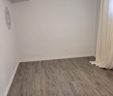 For Lease - 197 Hanmer Street, Barrie, Ontario - Photo 1