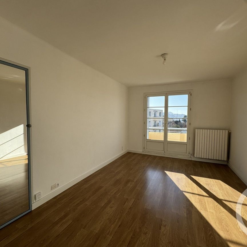 Location Appartement 3 pièces 54m² MARSEILLE 12ème - Photo 1