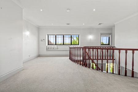 Spacious Home in Prime Location - Photo 4