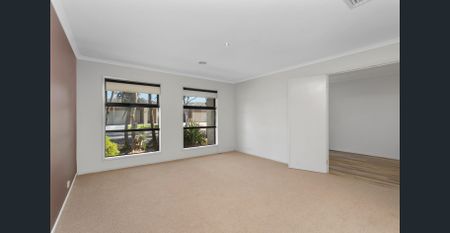 22 Bergamot Drive, Point Cook, Vic 3030 - Photo 2