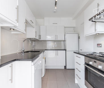 4 bedroom flat to rent - Photo 3