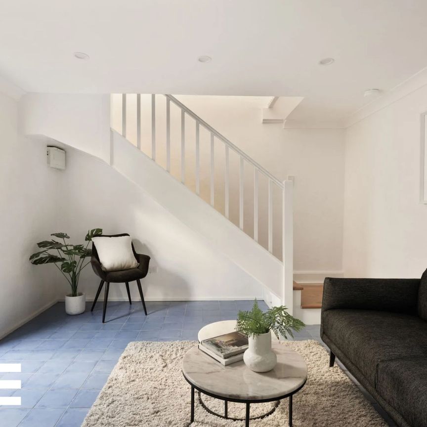 291A Chalmers Street, Redfern NSW 2016 - Apartment For Rent | Domain - Photo 1