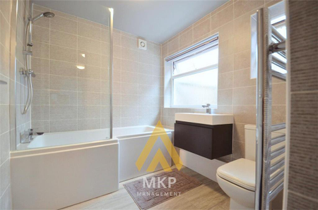 6 bedroom terraced house to rent - Photo 4