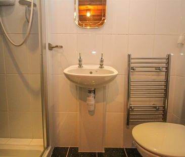 3 Bedroom House - Semi-Detached - Photo 5