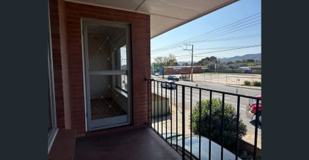 Charming Upstairs Unit for Lease - Photo 4