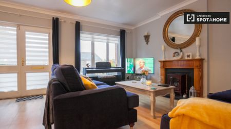 Quiet room for rent in 2-bedroom apartment in Donabate - Photo 2