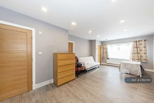 4 bedroom terraced house to rent - Photo 1