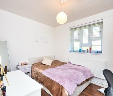 Room in a Shared Flat, Anson House, E1 - Photo 4