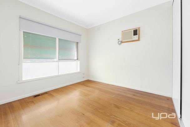 Charming Family Home for Rent in Sunshine West - Photo 1