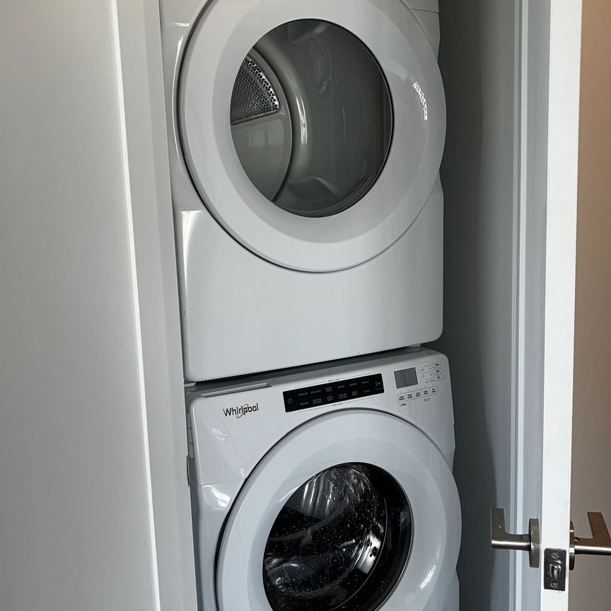 For Lease - 20 Soudan Avenue Unit# 2102, Toronto, Ontario - Photo 1