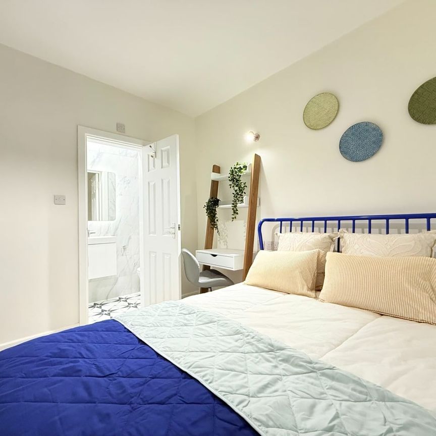 Room in a Shared House, Westway, W12 - Photo 1