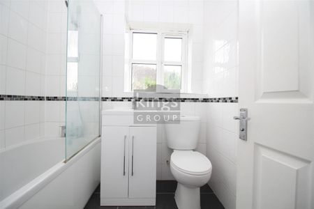 1 Bedroom Flat - Purpose Built To Let - Photo 5