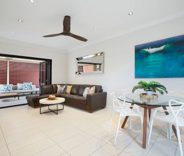 Modern Beachside Abode with Great Entertainer's Space - Photo 2