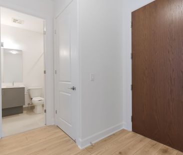 For Lease - 3240 William Coltson Avenue Unit# 121, Oakville, Ontario - Photo 6