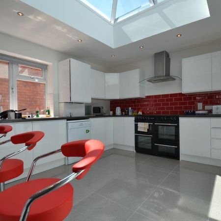 111 TIVERTON ROAD - Photo 3