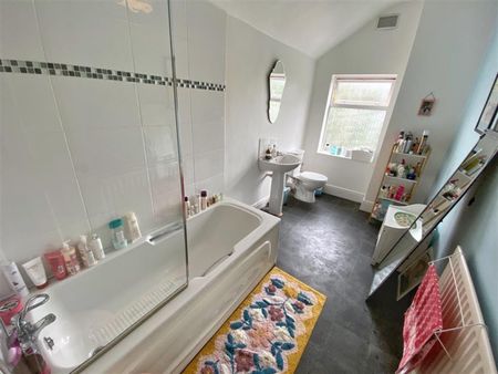 2 bedroom House To Let - Photo 5