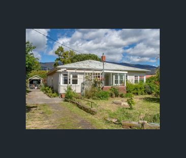 Contemporary, Low-Maintenance Villa in Claremont – Available for Rent! - Photo 1