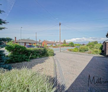 2 bedroom semi-detached bungalow to rent - Photo 3