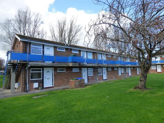 1 bedroom flat to rent - Photo 1