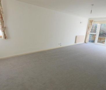 2 bedroom detached bungalow to rent - Photo 3