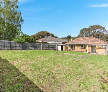 25 Leonard Street, Burwood VIC 3125 - House For Rent | Domain - Photo 1