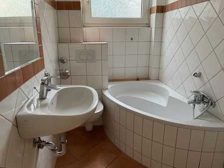 Schöner Wohnen: günstig geschnittene 3-Zimmer-Wohnung - Photo 3