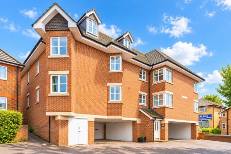 Tudor Court, Woking - 1 bedroomProperty for lettings - Seymours - Photo 5