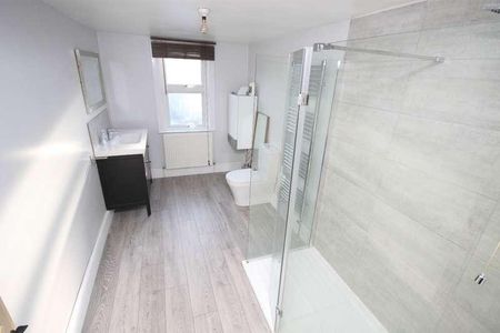 Cyprus Road, ME13 - Photo 2