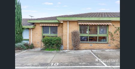 Stylish Thornbury Living in a Prime Location - Photo 4