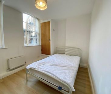 1 bedroom Flat To Let - Photo 4