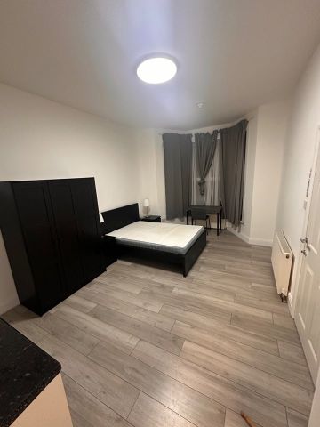 Room in a Shared House, Northbrook Road, IG1 - Photo 3