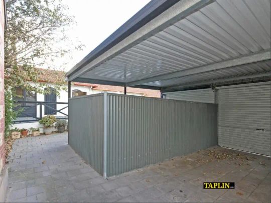 “MODERN 2 BEDROOM, MOMENTS TO THE BEACH!” - Photo 1