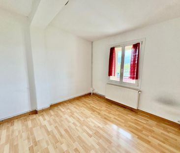 A LOUER - APPARTEMENT T5 - ROANNE - Photo 3