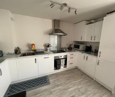 2 bedroom flat to rent - Photo 5