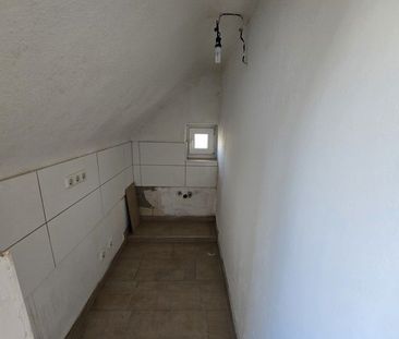 Individuelle Dachgeschloss-Single-Wohnung in Lierenfeld - Foto 4