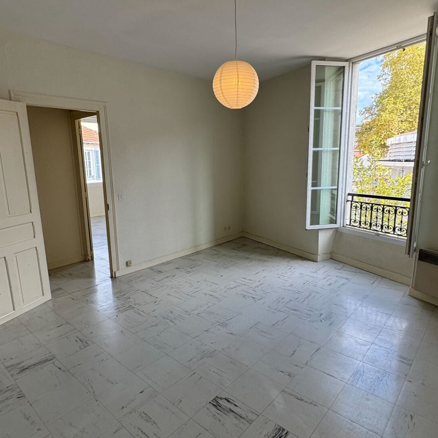 HYPER CENTRE quartier FOIRAIL et proche Universités T2 450 € cc, - Photo 1