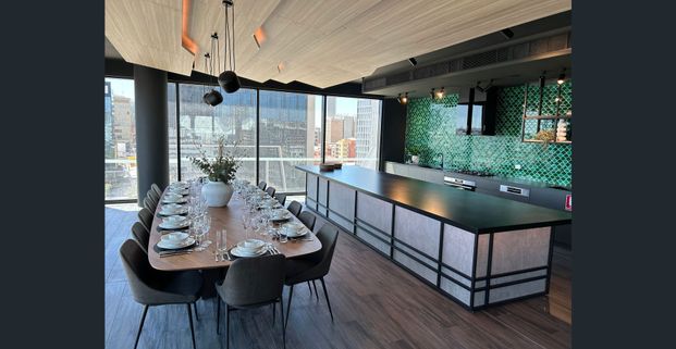 Luxury City Apartment For Rent - Photo 1