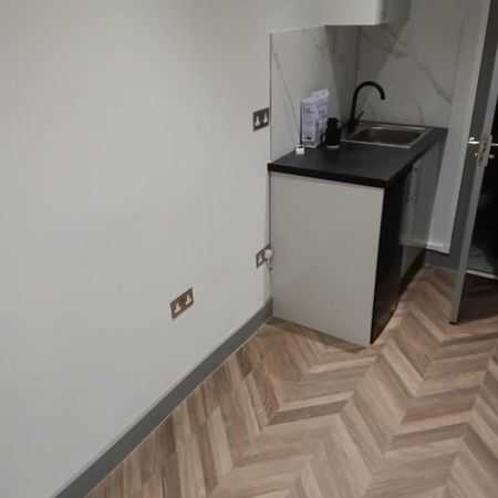 Studio Flat, Graham Road, E8 - Photo 3