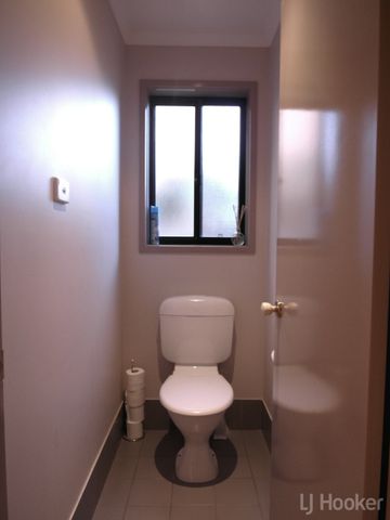 Fantastic Four Bedroom Home - Photo 5