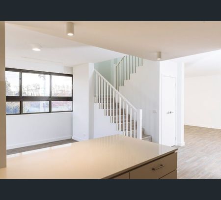 3/2 Seymour Avenue, Armadale, Vic 3143 - Photo 2
