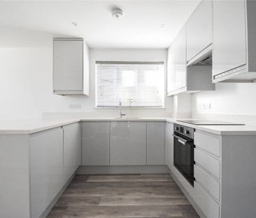 Well presented 2 bedroom apartment to rent in the popular village o... - Photo 4